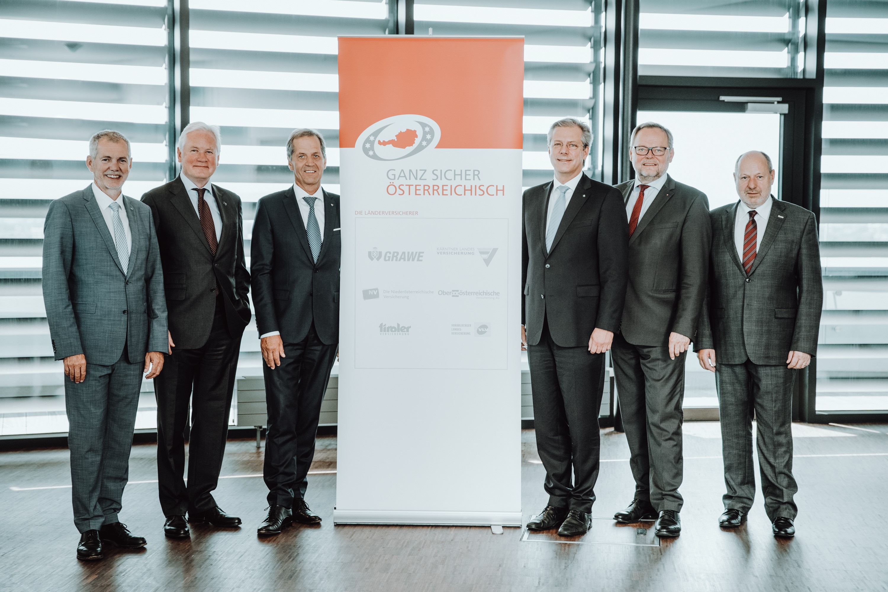 Gruppenfoto der Vorstandsvorsitzenden der Vereinigung der Österreichischen Länderversicherer