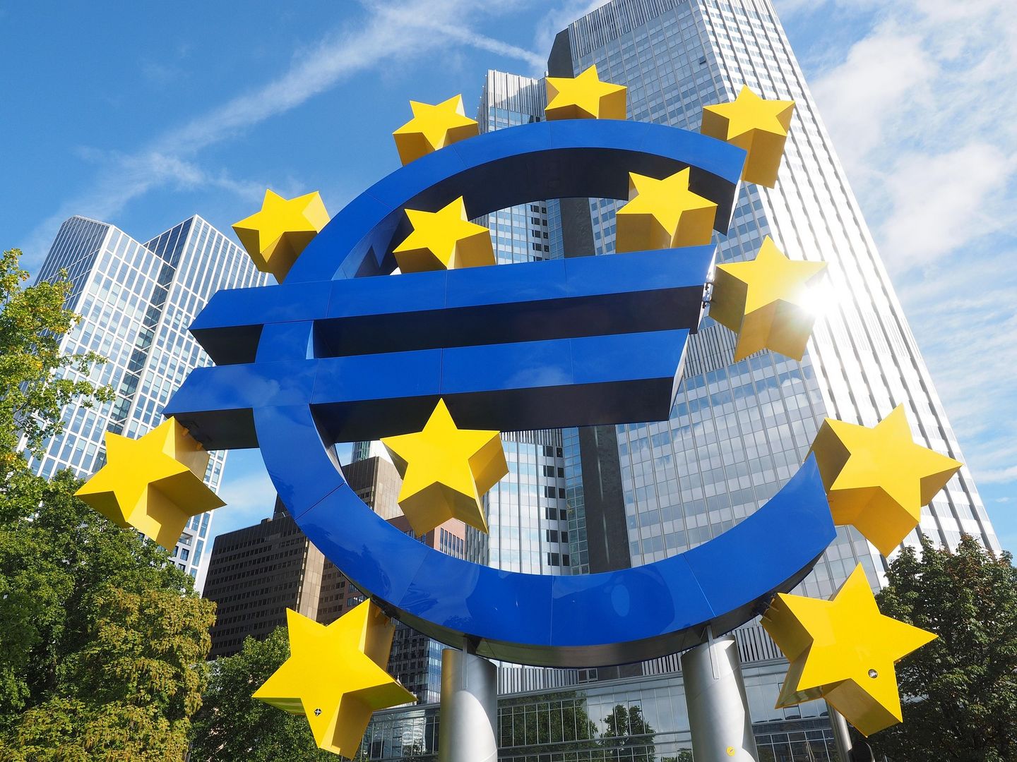 Euro-sculpture